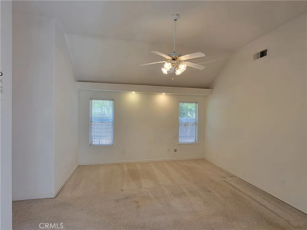 819 E Woodhaven Fresno, CA 93720