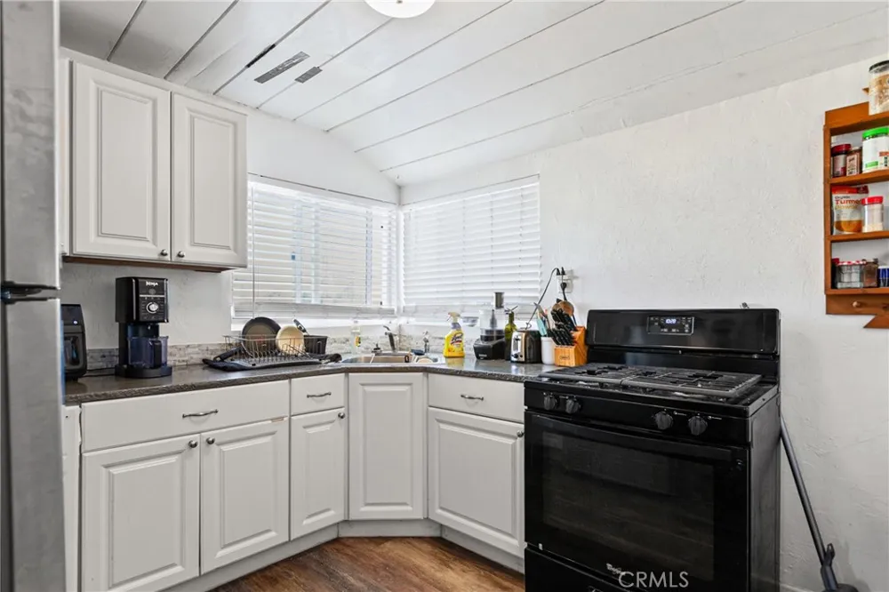 35 Blarney San Luis Obispo, CA 93405