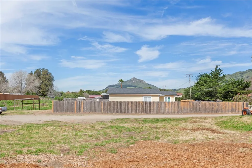 35 Blarney San Luis Obispo, CA 93405