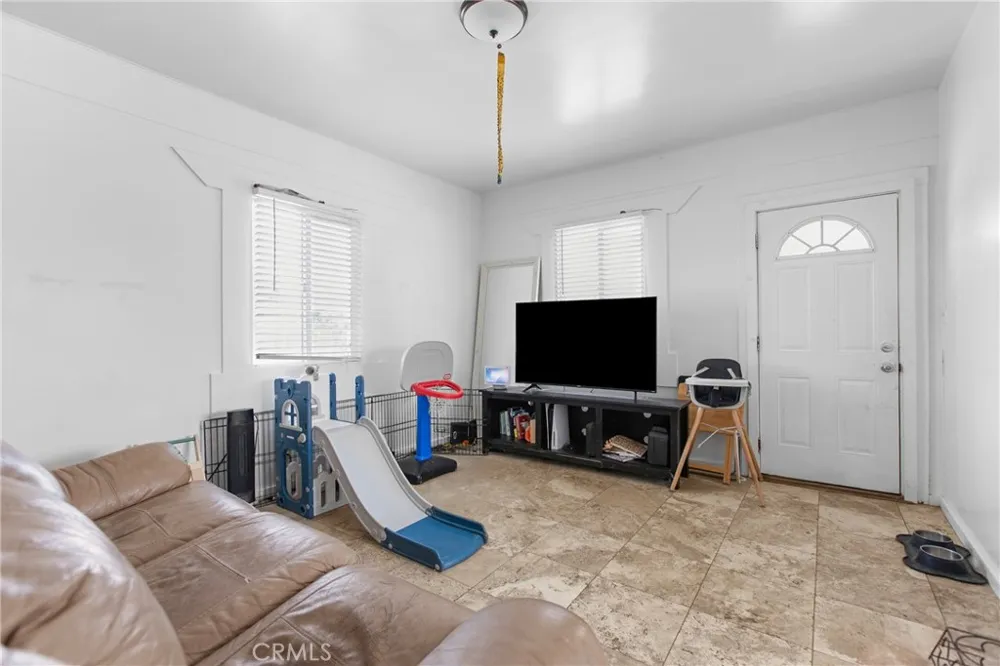 35 Blarney San Luis Obispo, CA 93405
