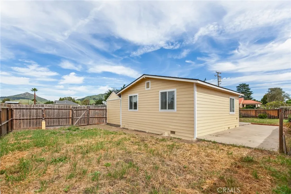 35 Blarney San Luis Obispo, CA 93405