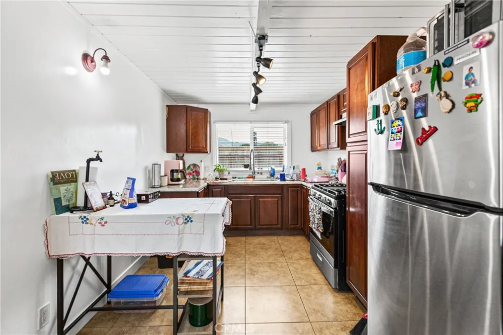 35 Blarney San Luis Obispo, CA 93405