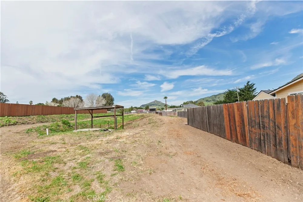 35 Blarney San Luis Obispo, CA 93405