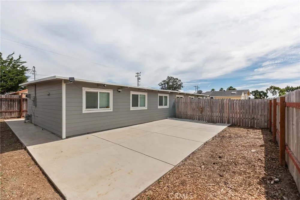 35 Blarney San Luis Obispo, CA 93405