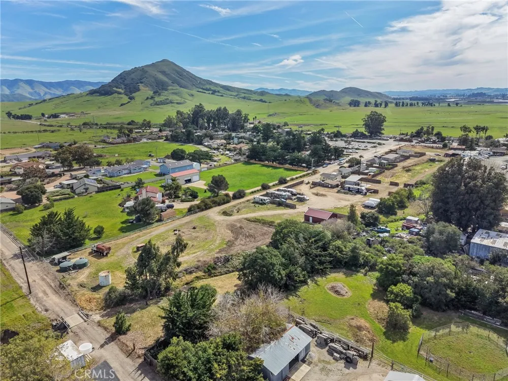 35 Blarney San Luis Obispo, CA 93405