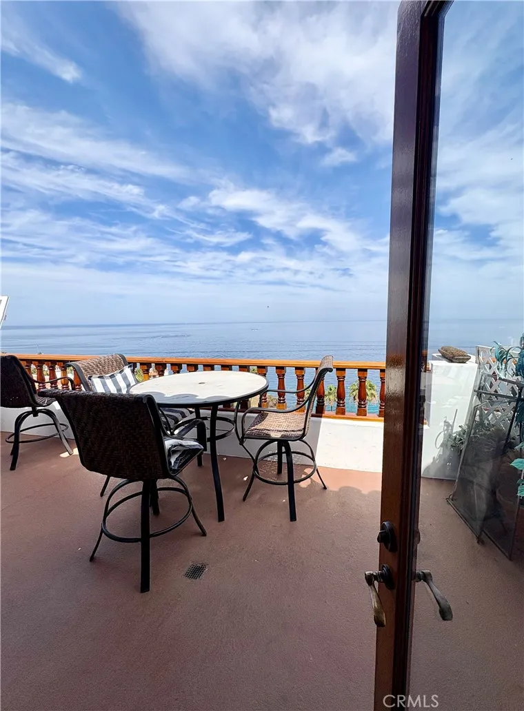 36 Camino De Flores Avalon, CA 90704
