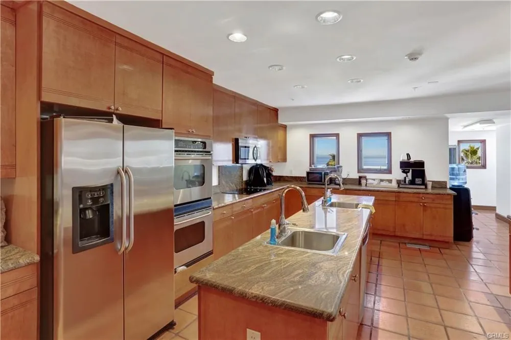 36 Camino De Flores Avalon, CA 90704