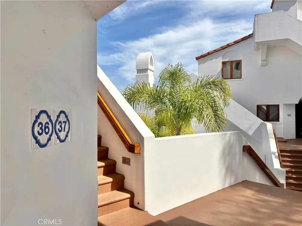 36 Camino De Flores Avalon, CA 90704