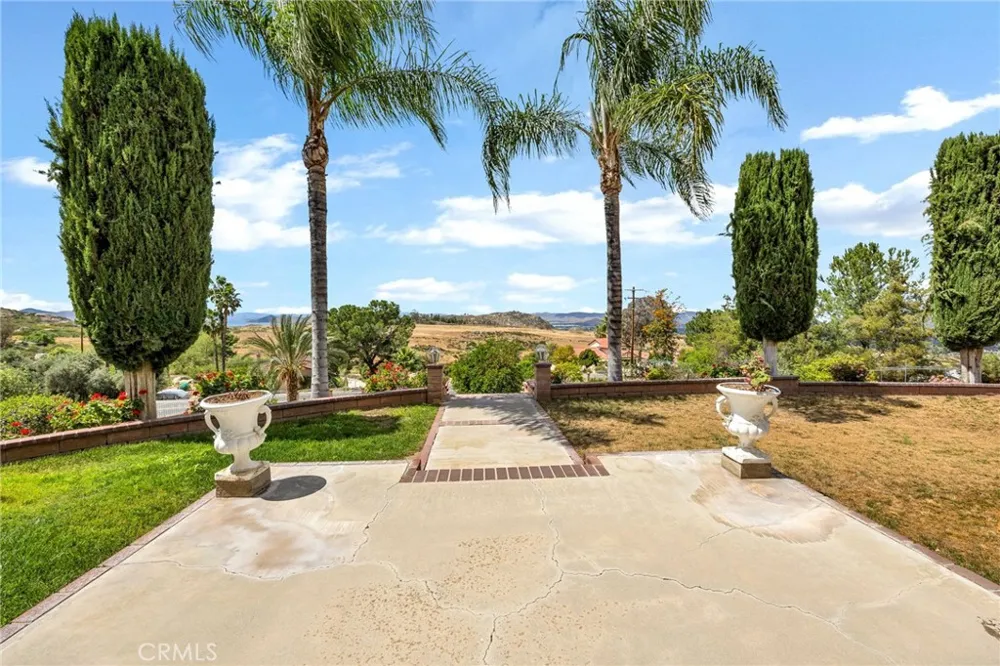 28368 Rawlings Road Hemet, CA 92544