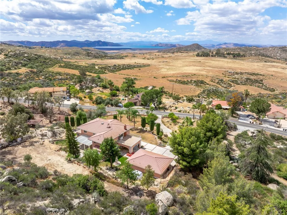 28368 Rawlings Road Hemet, CA 92544