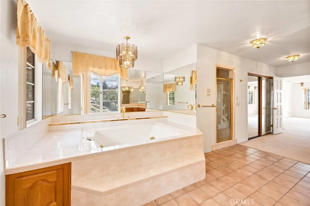 28368 Rawlings Road Hemet, CA 92544