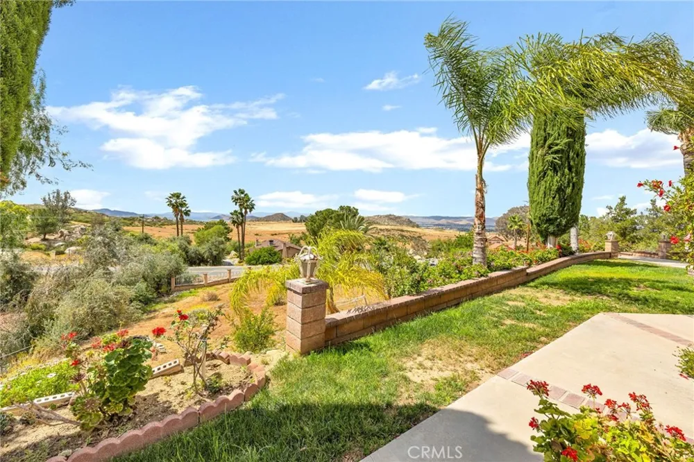 28368 Rawlings Road Hemet, CA 92544