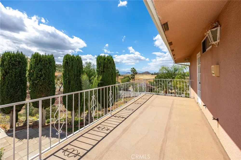 28368 Rawlings Road Hemet, CA 92544