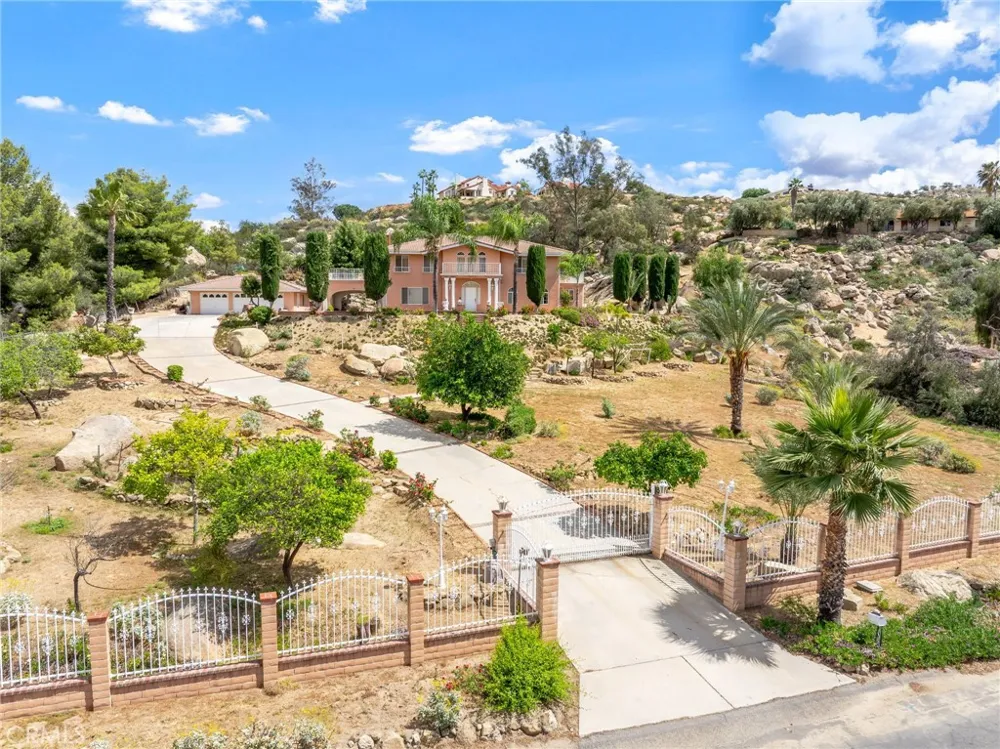 28368 Rawlings Road Hemet, CA 92544