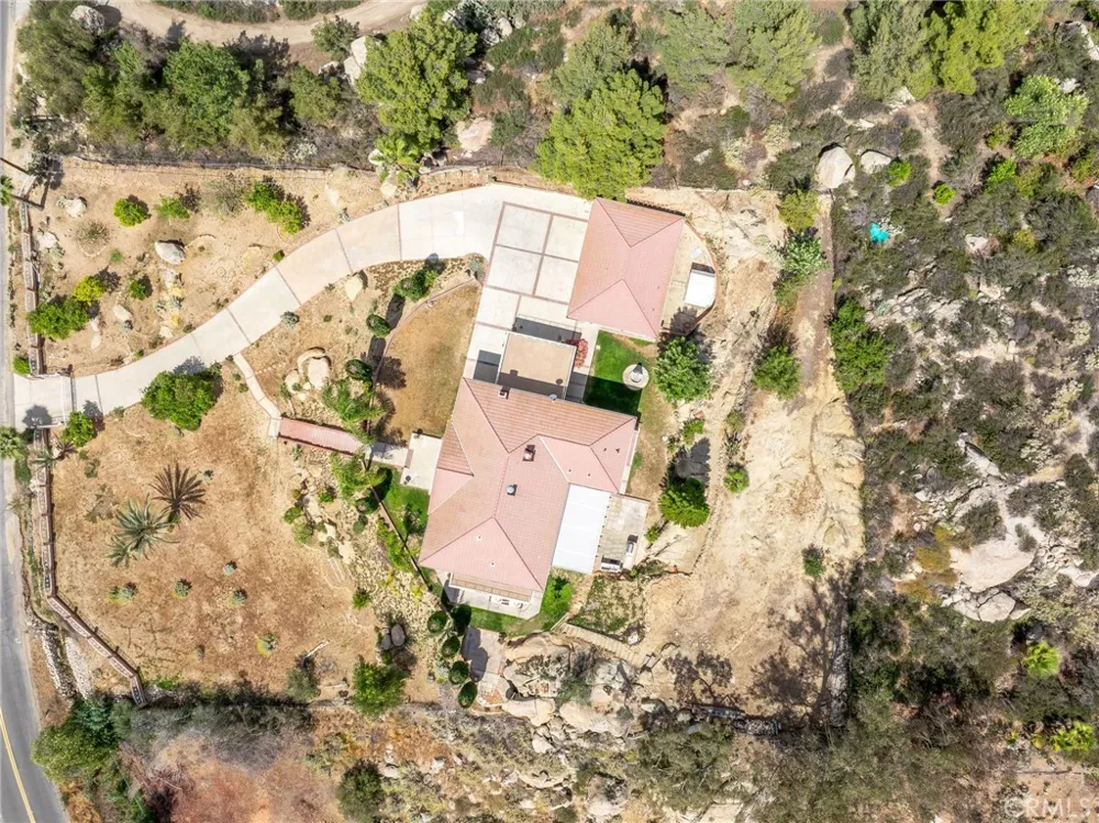 28368 Rawlings Road Hemet, CA 92544