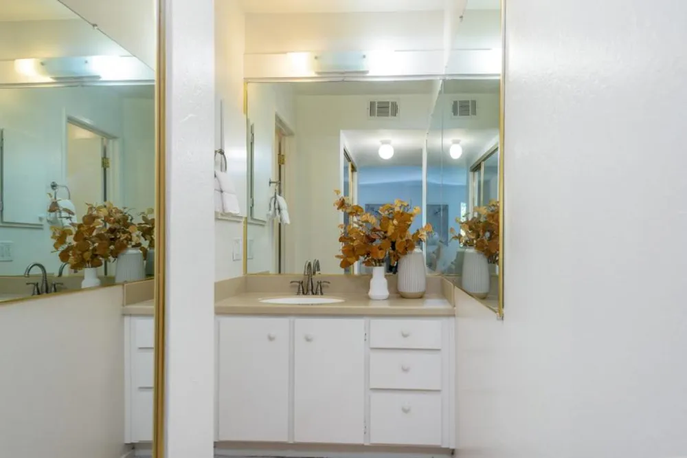 675 Sharon Park Drive #311 Menlo Park, CA 94025