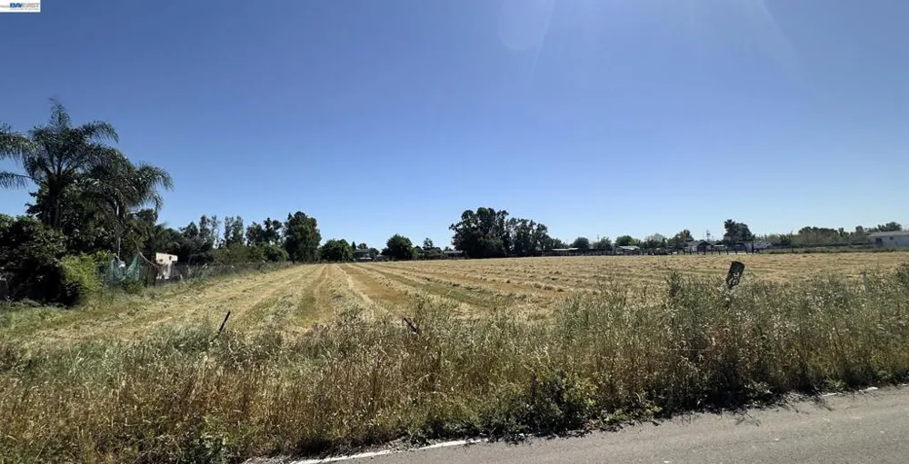 11844 E Ada Stockton, CA 95215