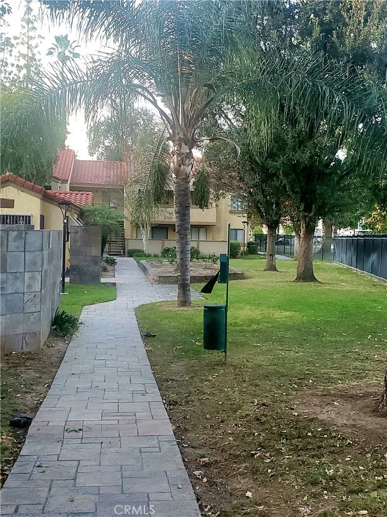 1110 W Blaine #107 Riverside, CA 92507