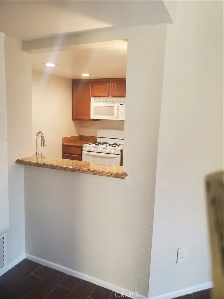 1110 W Blaine #107 Riverside, CA 92507