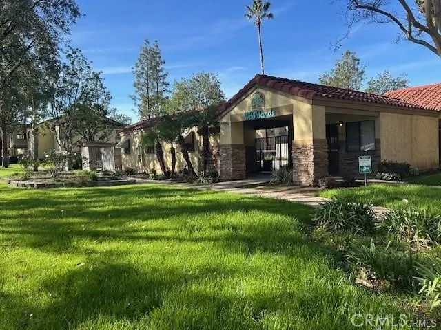 1110 W Blaine #107 Riverside, CA 92507