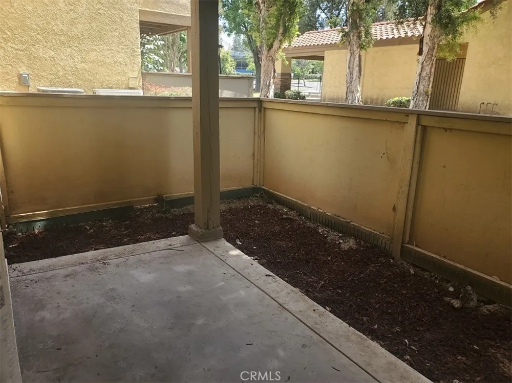 1110 W Blaine #107 Riverside, CA 92507