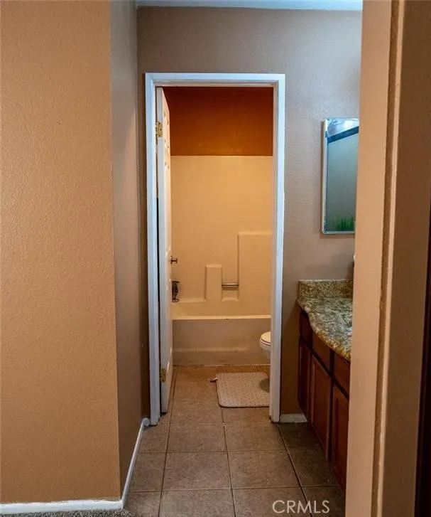 1110 W Blaine #107 Riverside, CA 92507