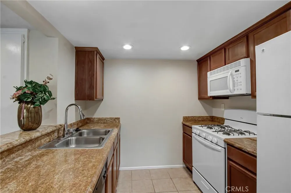 1110 W Blaine #107 Riverside, CA 92507