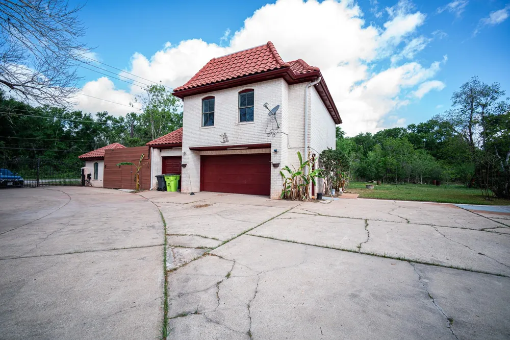 1930 Cartwright Road Missouri City, TX 77489