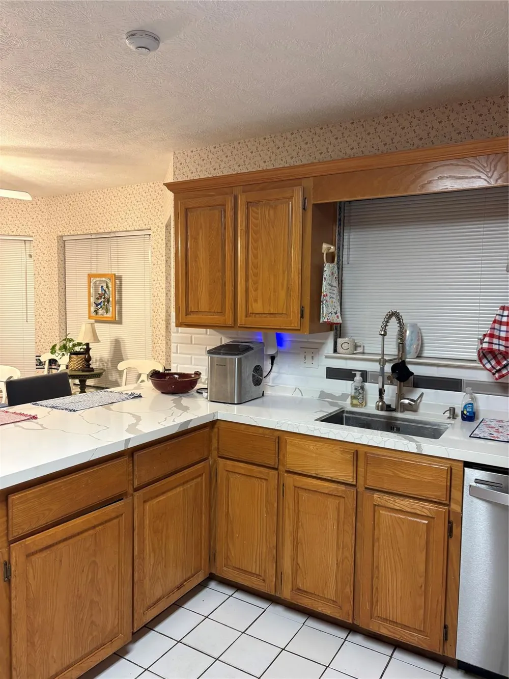 108 White Oak Village Mills, TX 77663