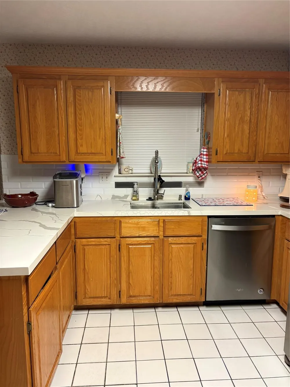 108 White Oak Village Mills, TX 77663
