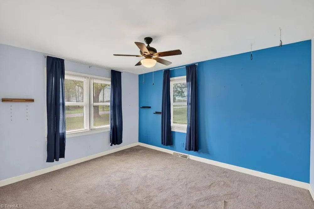1319 S Old US Highway 52 Pilot Mountain, NC 27041
