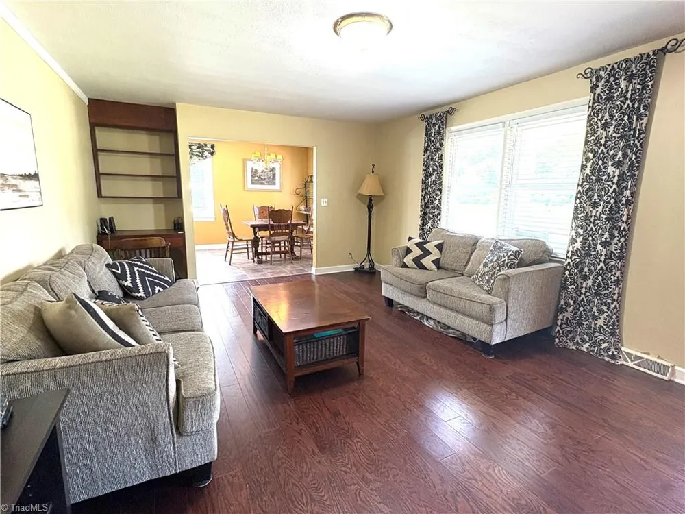1319 S Old US Highway 52 Pilot Mountain, NC 27041