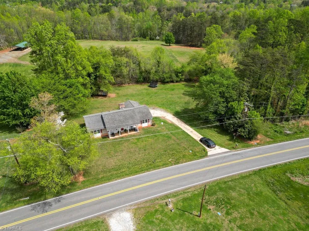 1319 S Old US Highway 52 Pilot Mountain, NC 27041