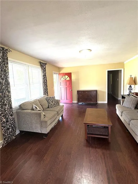 1319 S Old US Highway 52 Pilot Mountain, NC 27041