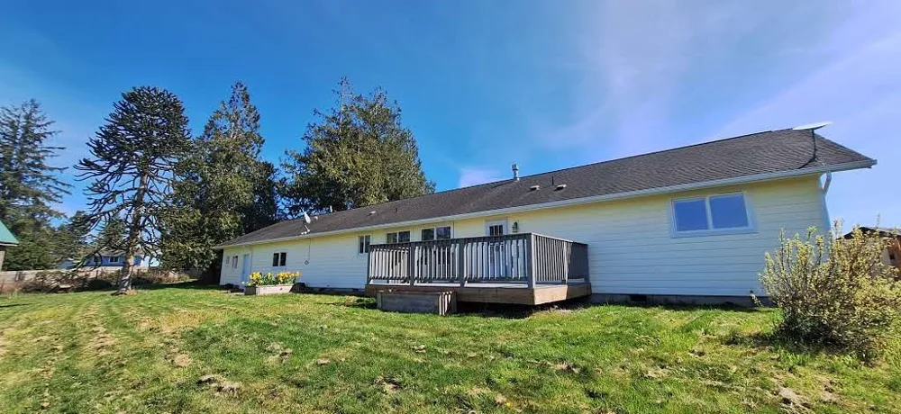 10 Spruce Court South Bend, WA 98586