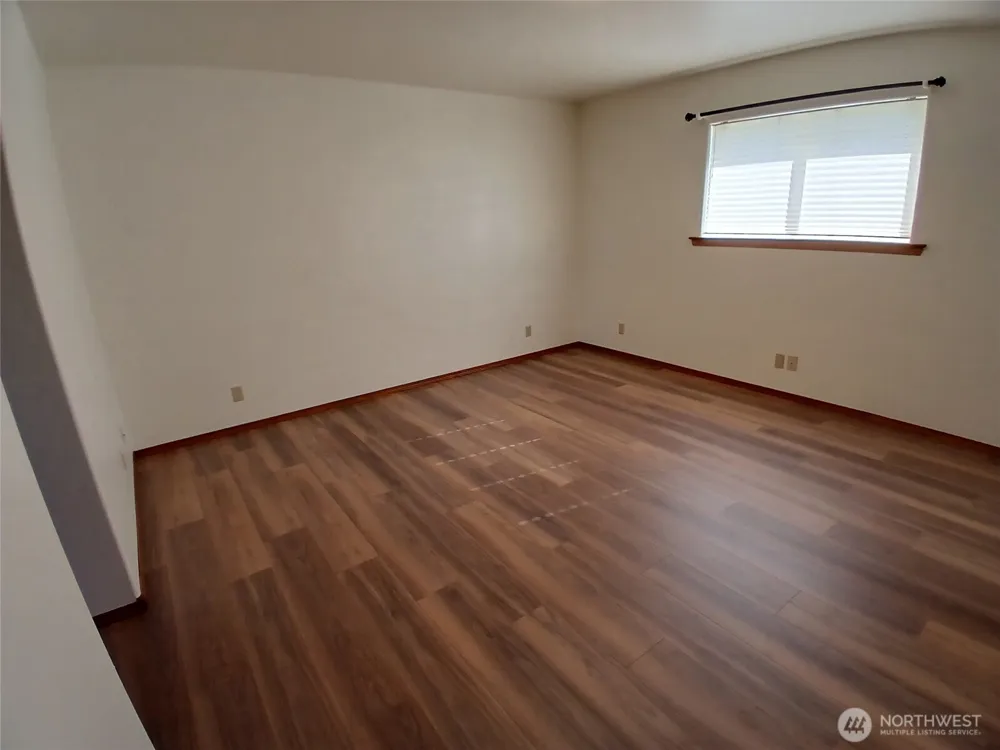 10 Spruce Court South Bend, WA 98586