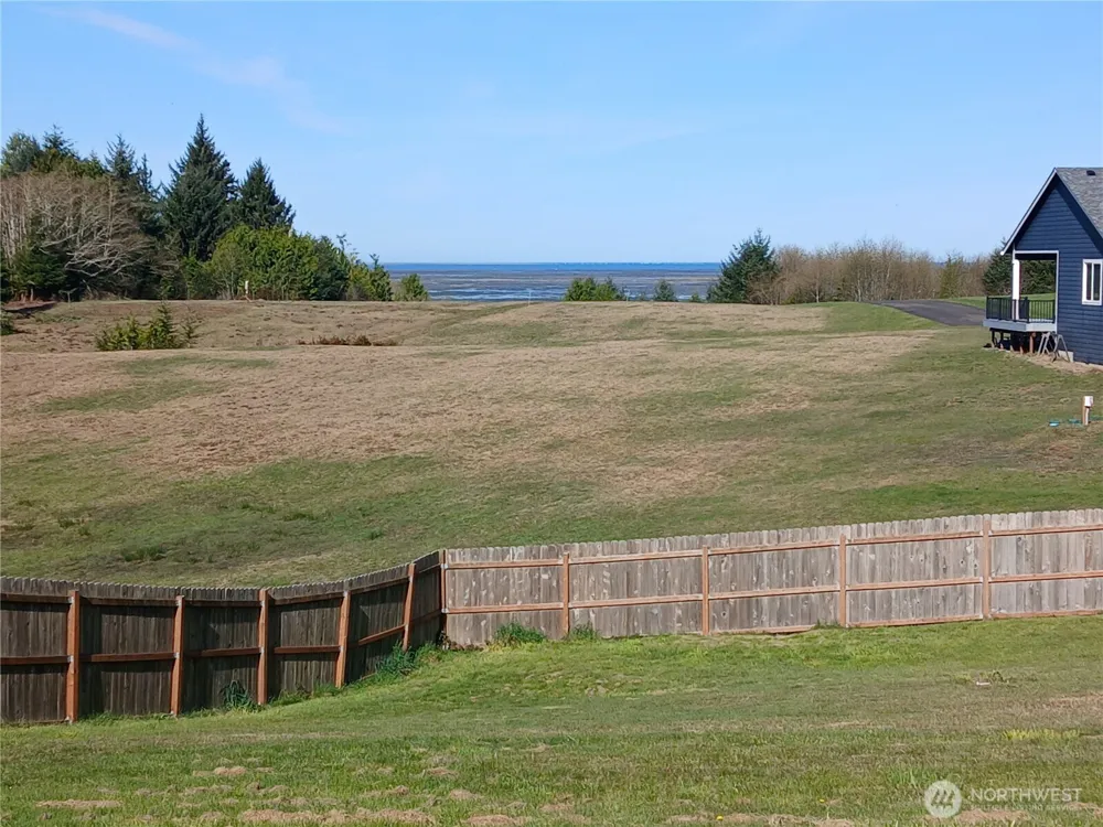 10 Spruce Court South Bend, WA 98586