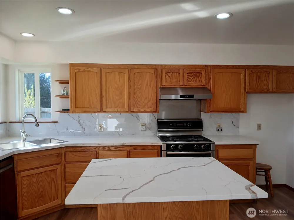 10 Spruce Court South Bend, WA 98586