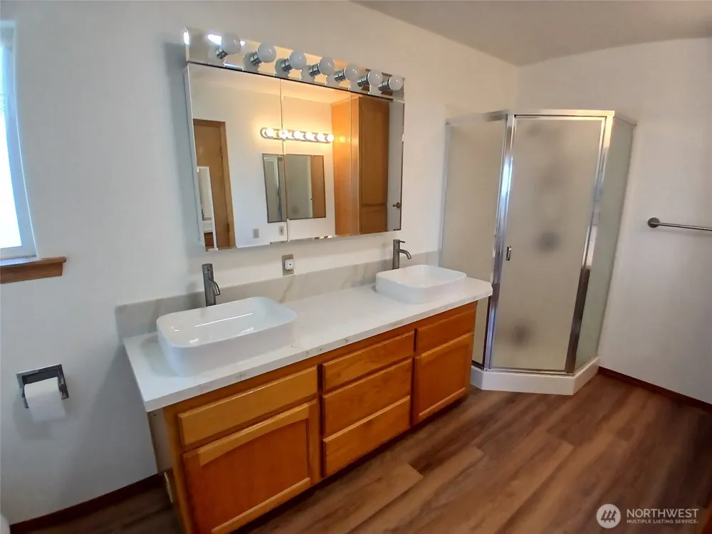 10 Spruce Court South Bend, WA 98586
