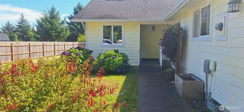 10 Spruce Court South Bend, WA 98586