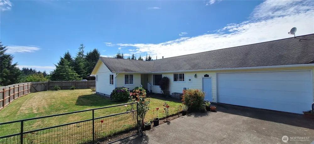 10 Spruce Court South Bend, WA 98586