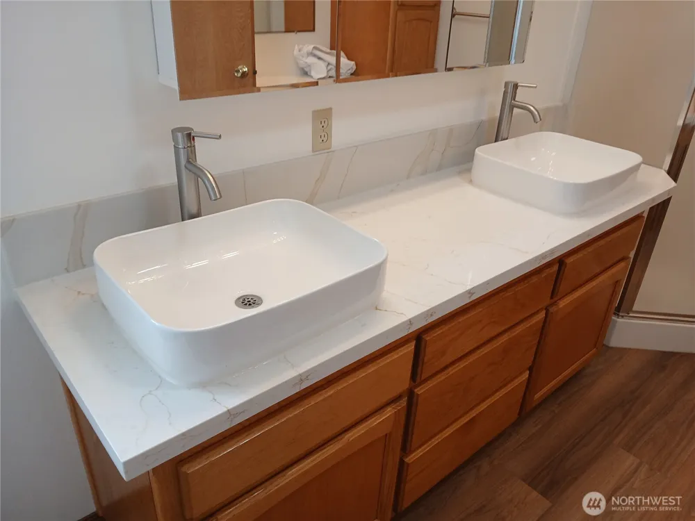 10 Spruce Court South Bend, WA 98586