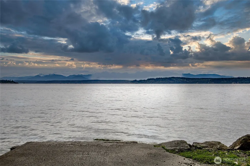 34550 Hood Canal Drive NE Kingston, WA 98346