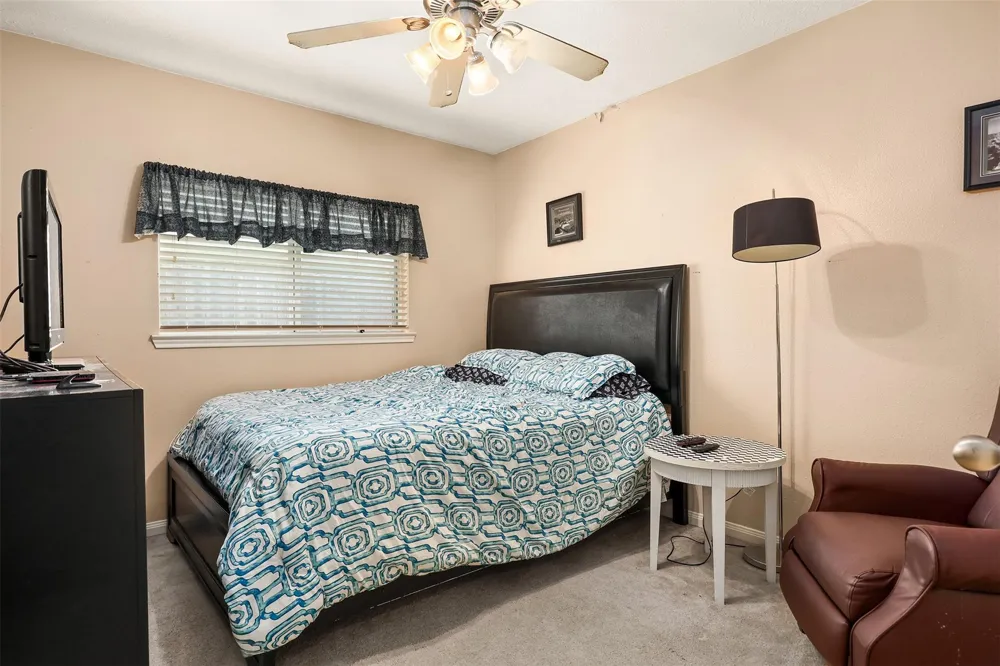 4906 Chase Stone Drive Bacliff, TX 77518