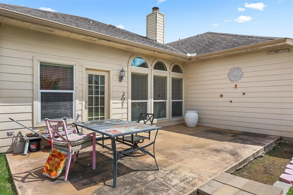 4906 Chase Stone Drive Bacliff, TX 77518