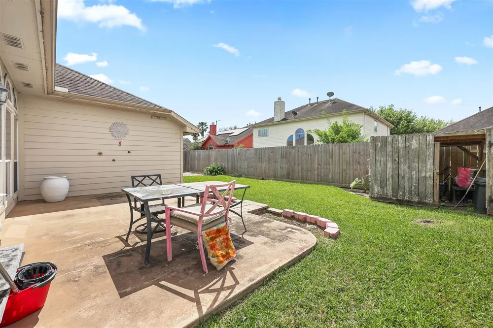 4906 Chase Stone Drive Bacliff, TX 77518