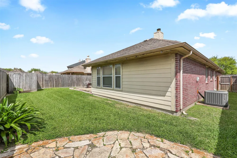 4906 Chase Stone Drive Bacliff, TX 77518