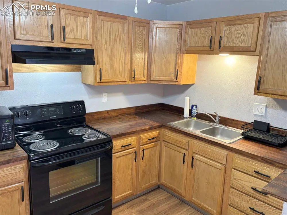 4328 Ericson Drive Colorado Springs, CO 80906