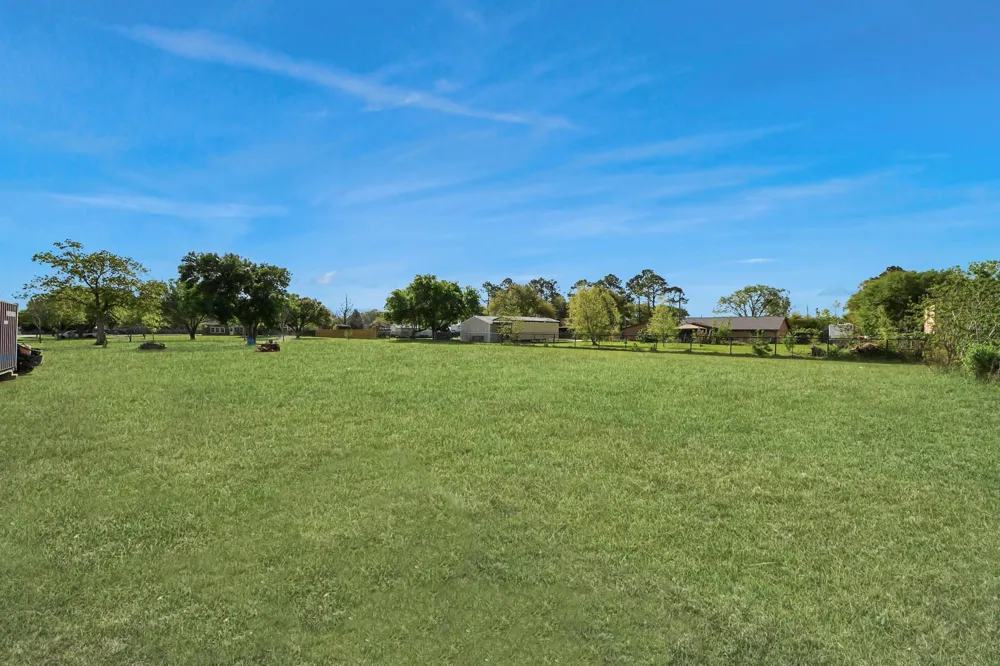 2326 Brookney Street Pearland, TX 77584