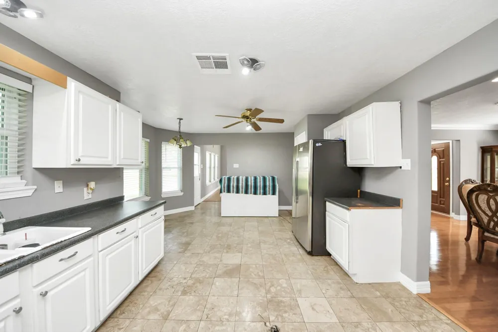 2326 Brookney Street Pearland, TX 77584